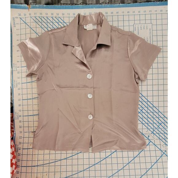 Jay Jacobs Short Sleeve Vintage Shimmer Three Shell Buttons Down Blouse Top - Picture 6 of 12